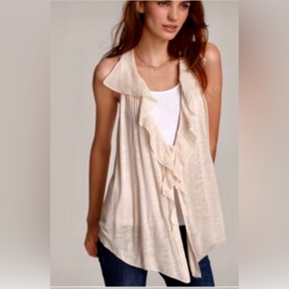 Elizabeth and James Tokyo vest - Picture 2 of 13